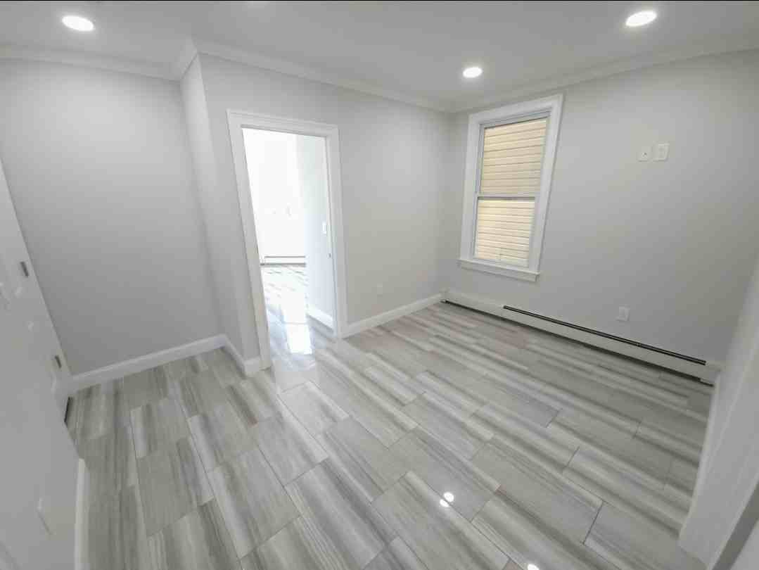 7409 2nd Avenue - Photo 4 of 9