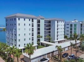 featured image of 226 Golden Gate Pt #63