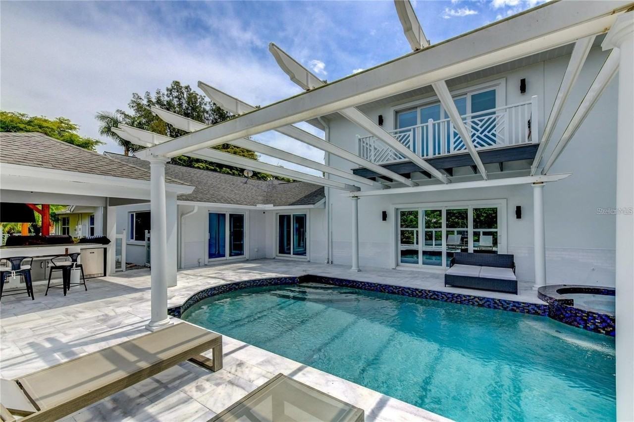 1720 Spring Creek Dr - Photo 4 of 50