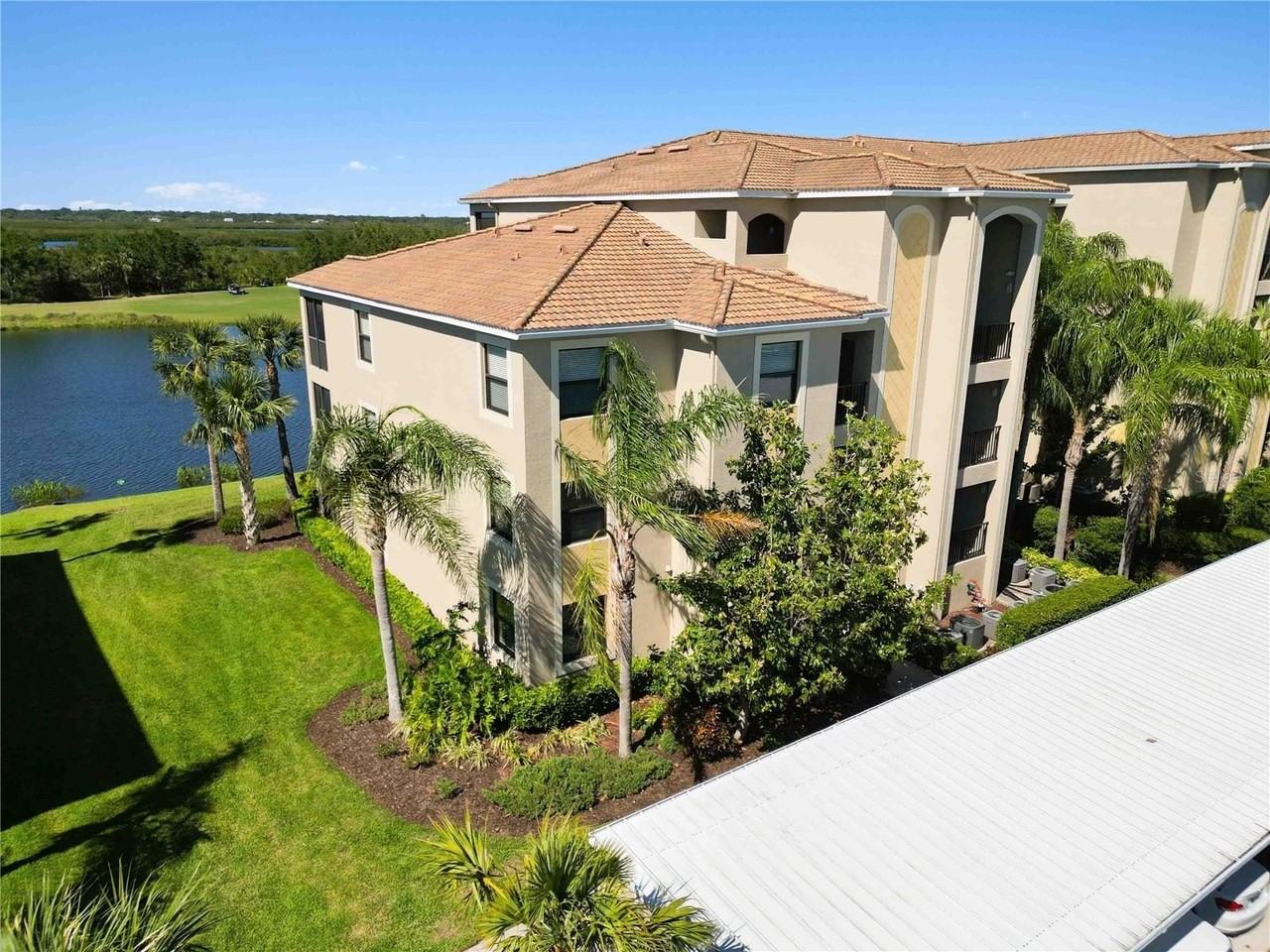 7015 River Hammock Dr #201 - Photo 5 of 50