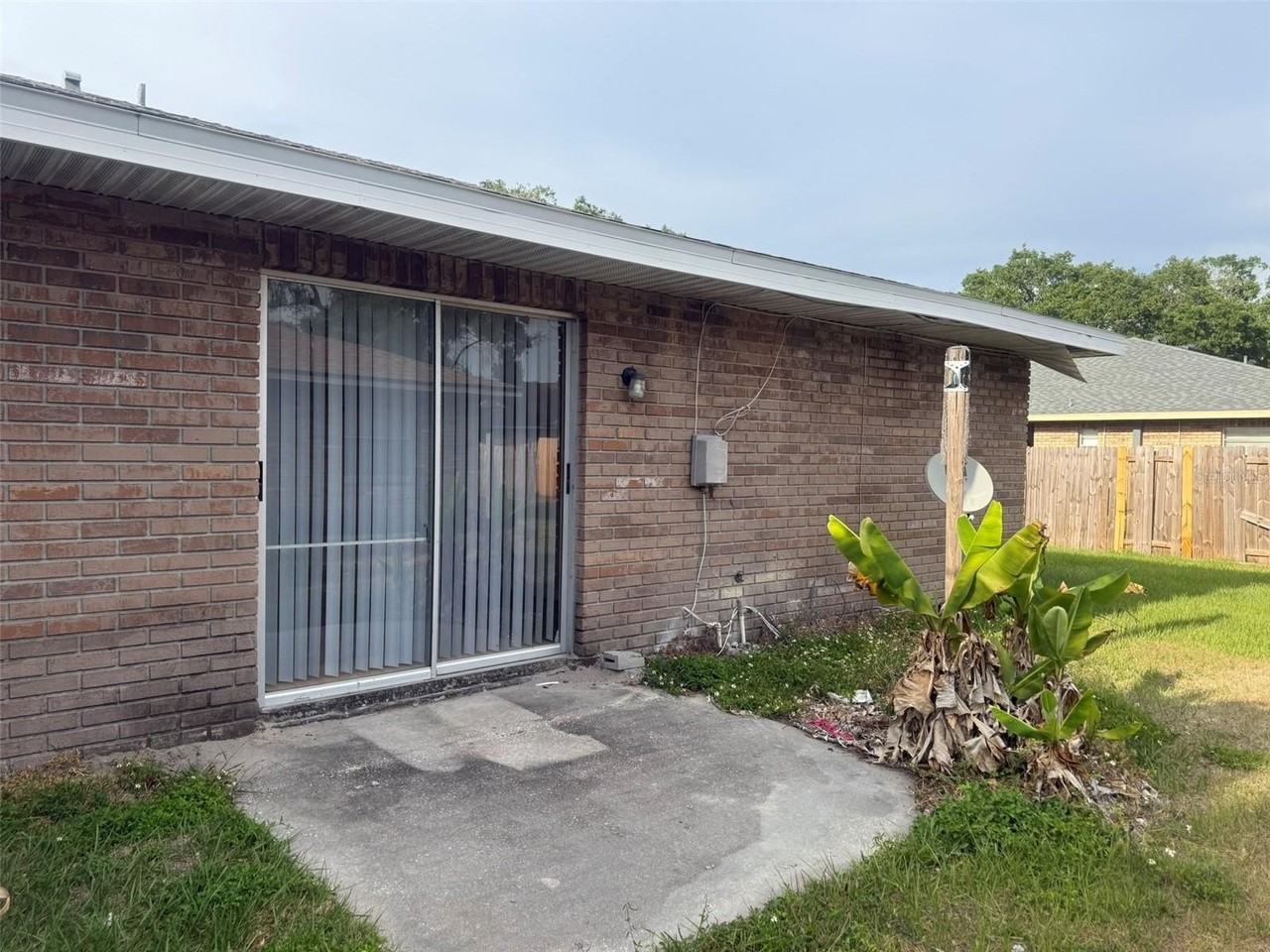 3144 Bloomingdale Villas Ct - Photo 2 of 18