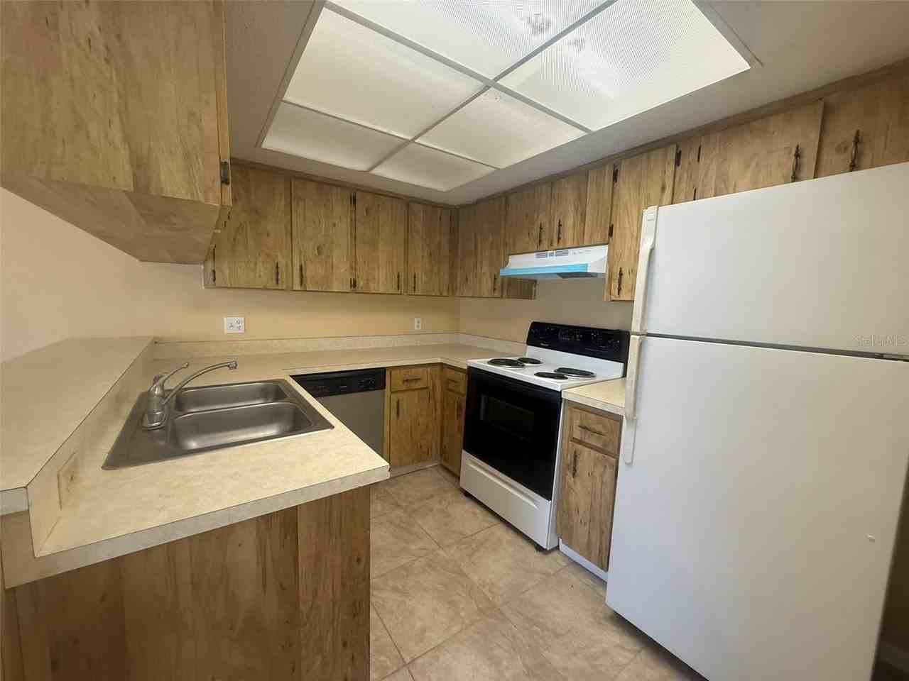 3144 Bloomingdale Villas Ct - Photo 7 of 18