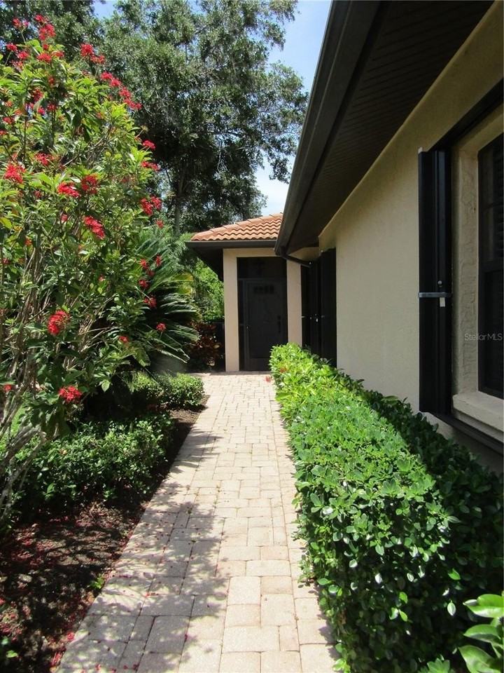 4526 Cancello Grande Ave - Photo 4 of 33