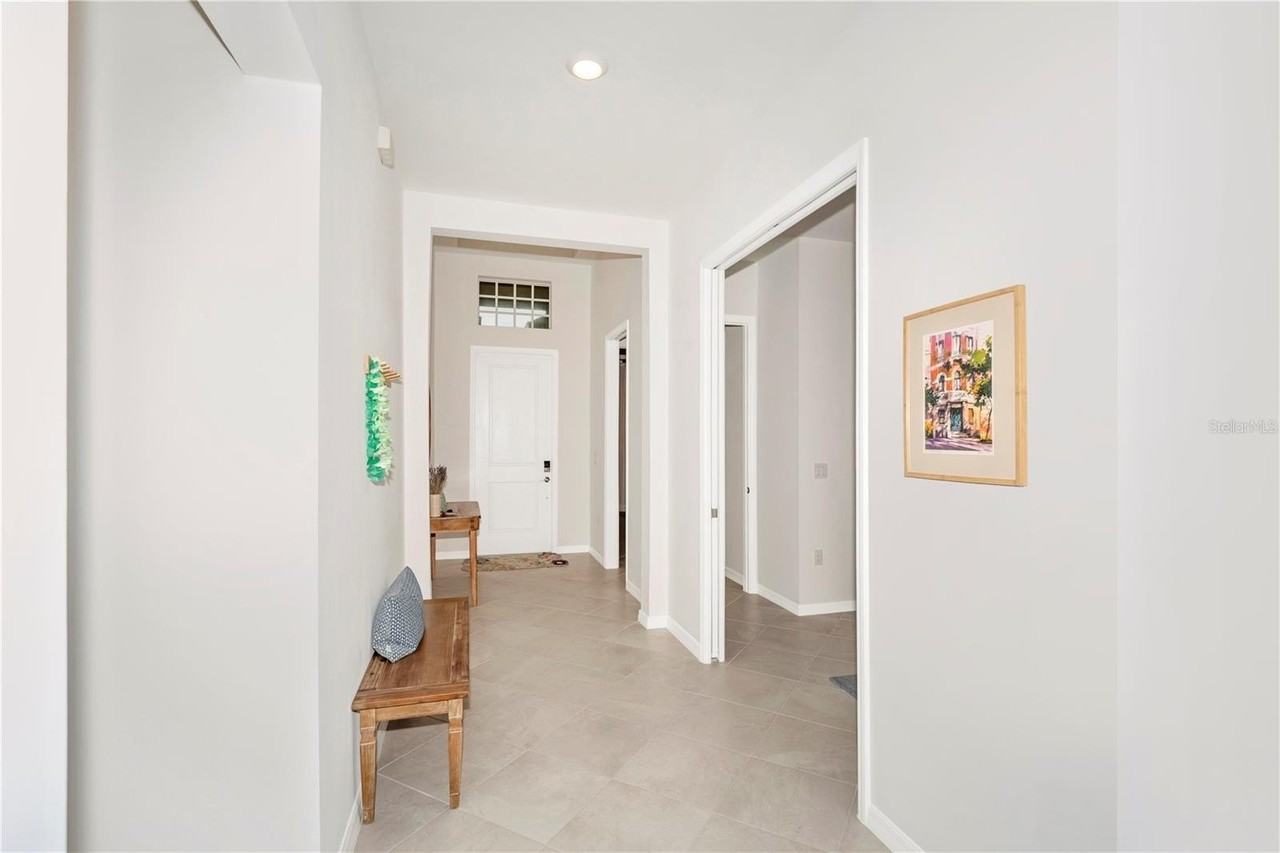 17475 Jadestone Ct - Photo 4 of 50