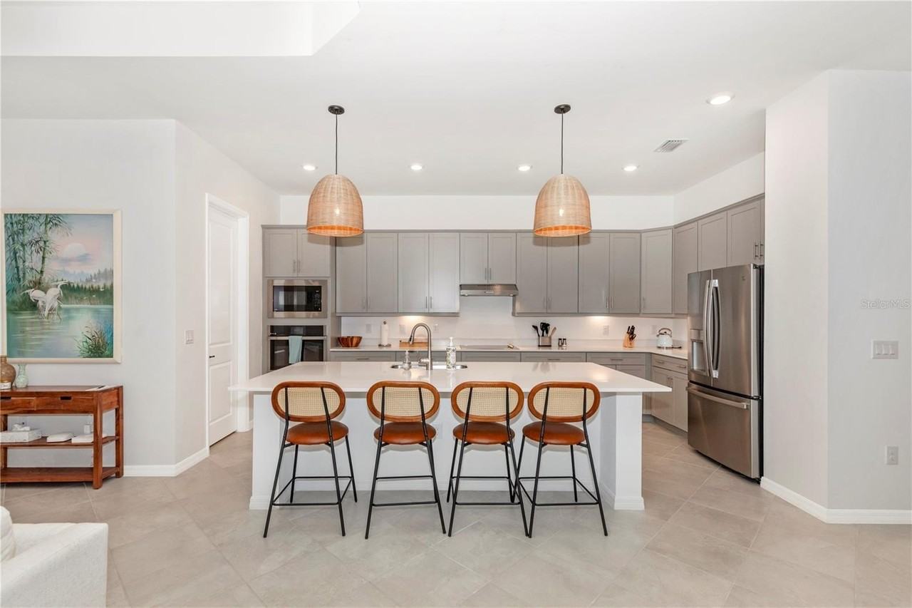 17475 Jadestone Ct - Photo 5 of 50