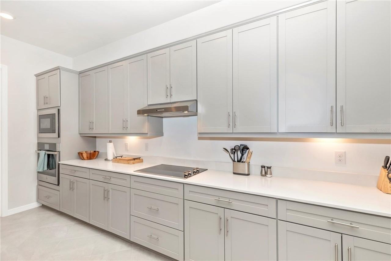 17475 Jadestone Ct - Photo 6 of 50