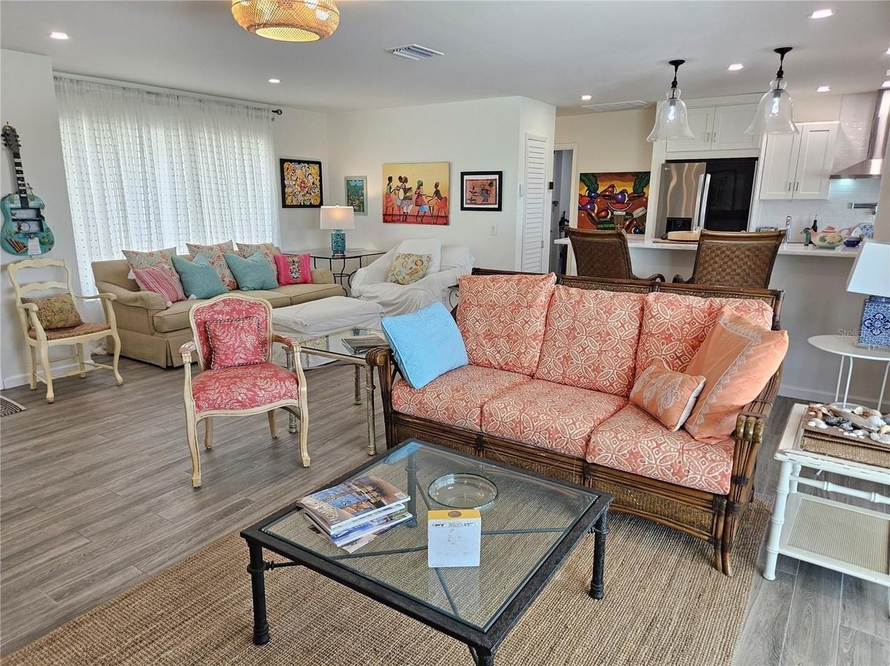 2353 Bal Harbour Dr - Photo 4 of 33