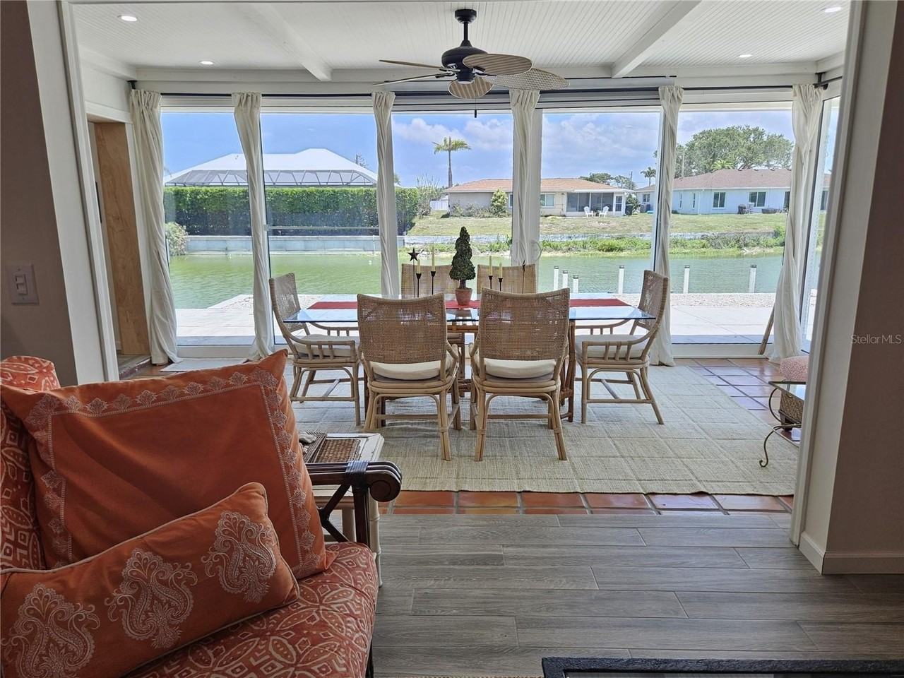 2353 Bal Harbour Dr - Photo 7 of 33