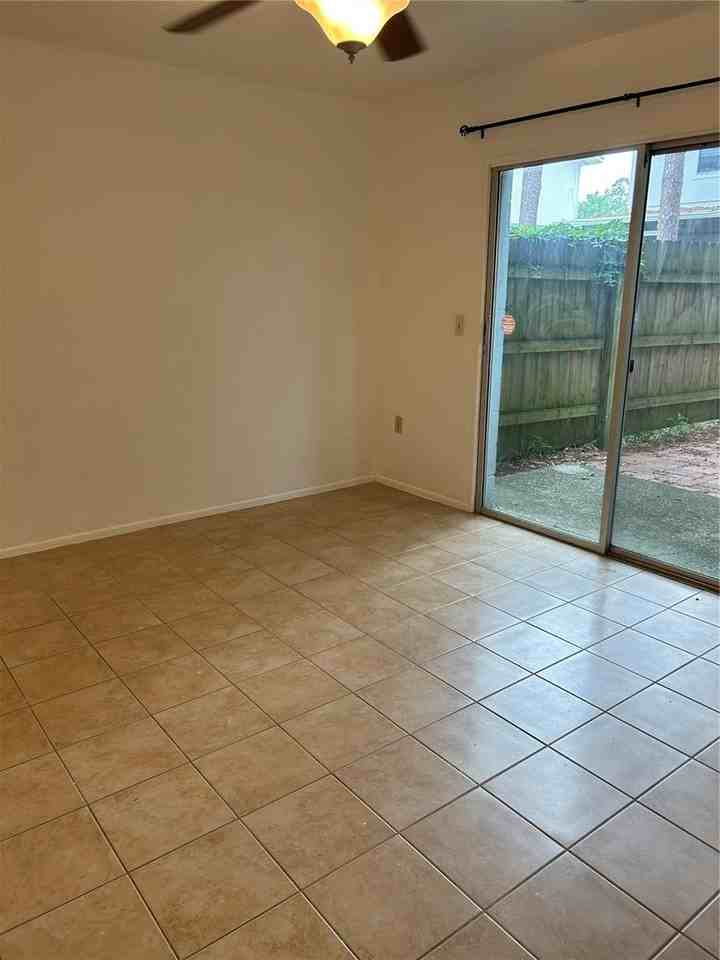 3936 Sw 26th Ter #B - Photo 6 of 15