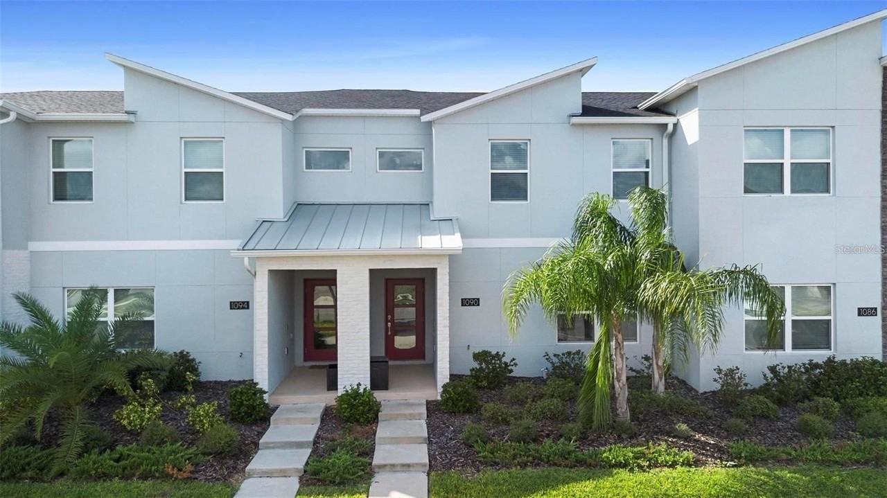 1090 Splash Shot Place - Photo 2 of 41