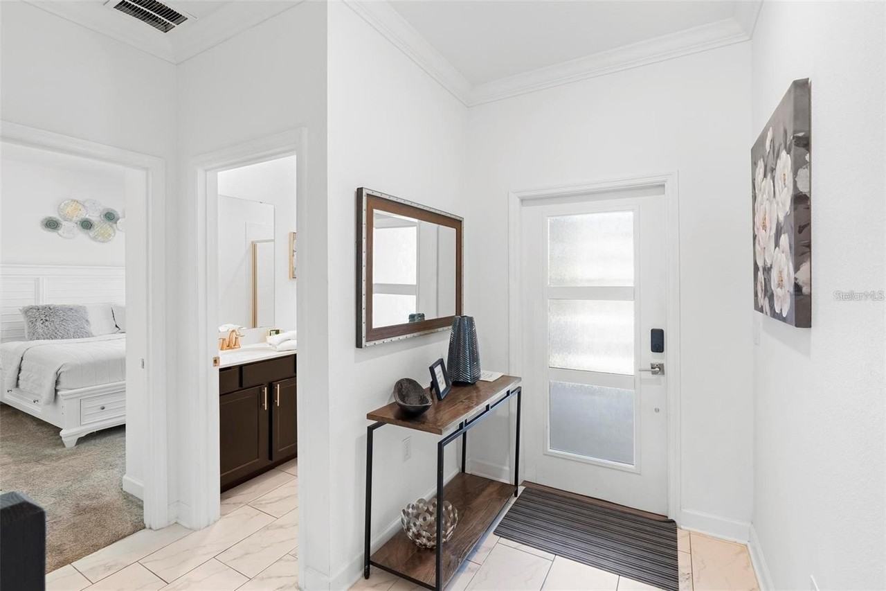 1090 Splash Shot Place - Photo 4 of 41