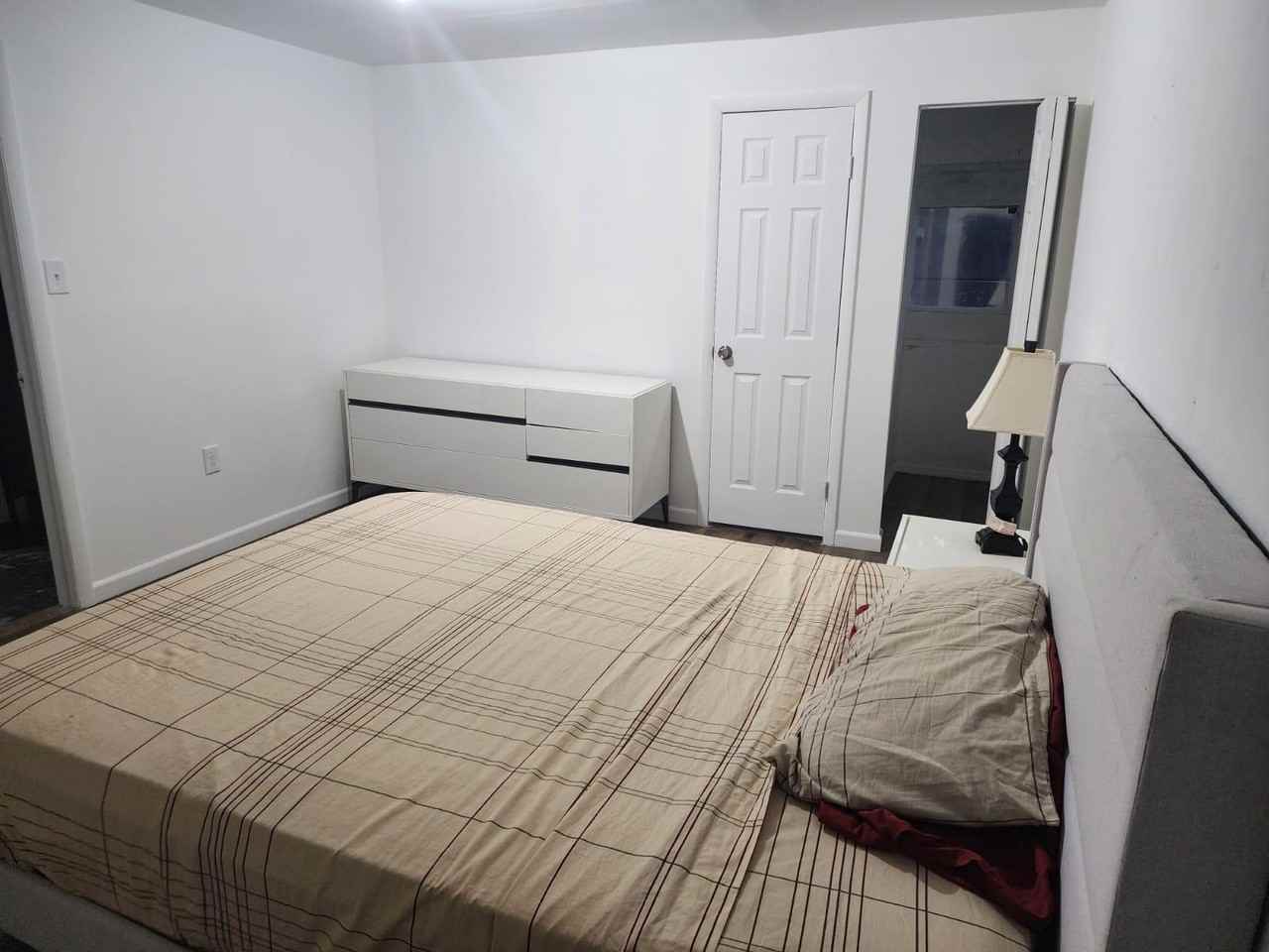 Vermont Ave - Photo 6 of 9