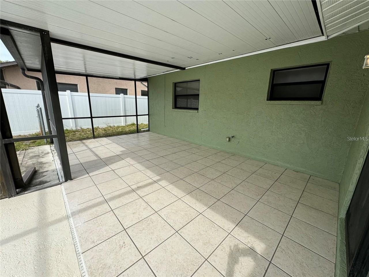 8725 Aruba Ln - Photo 4 of 31