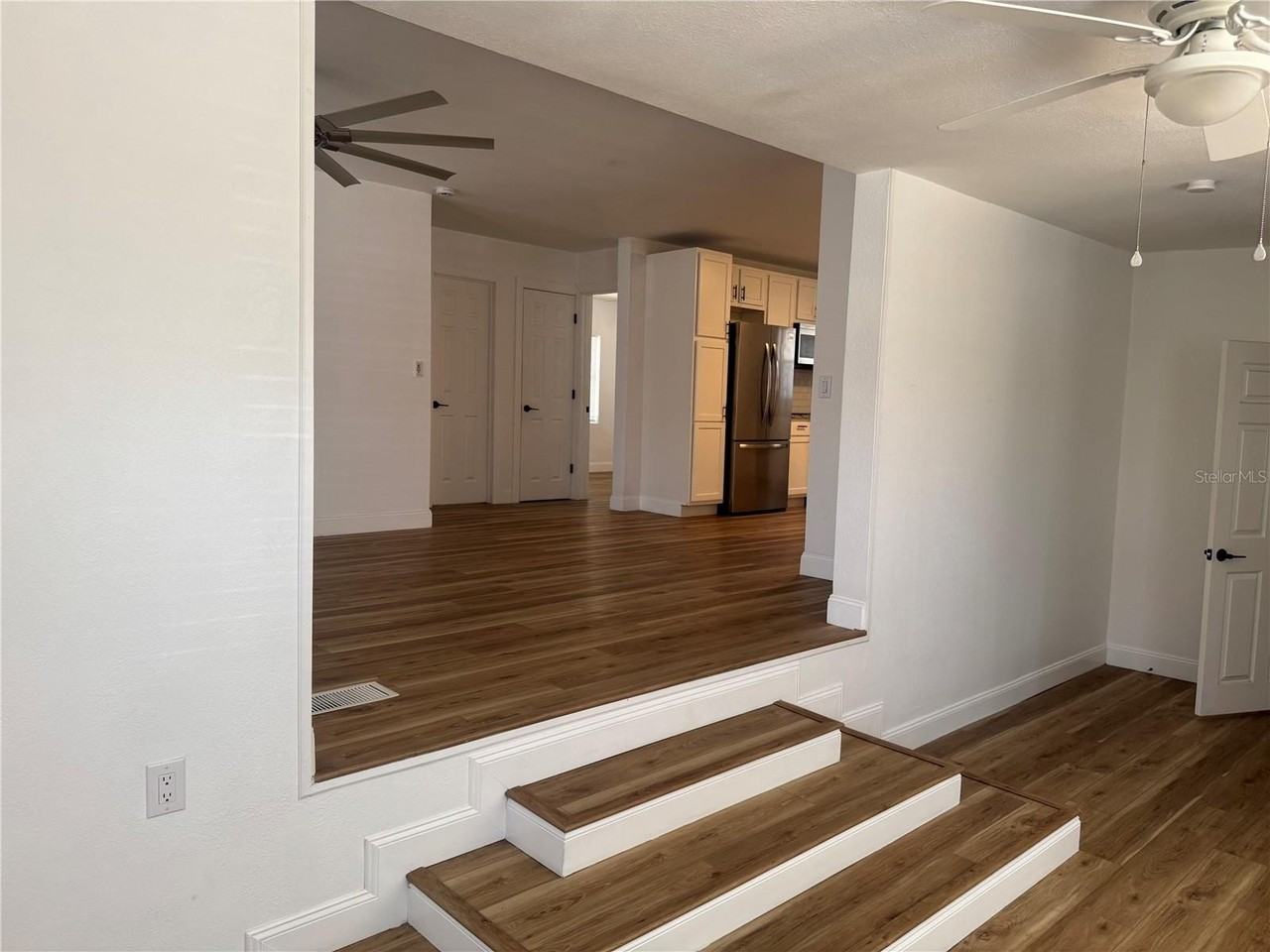 1371 14th St - Photo 4 of 17