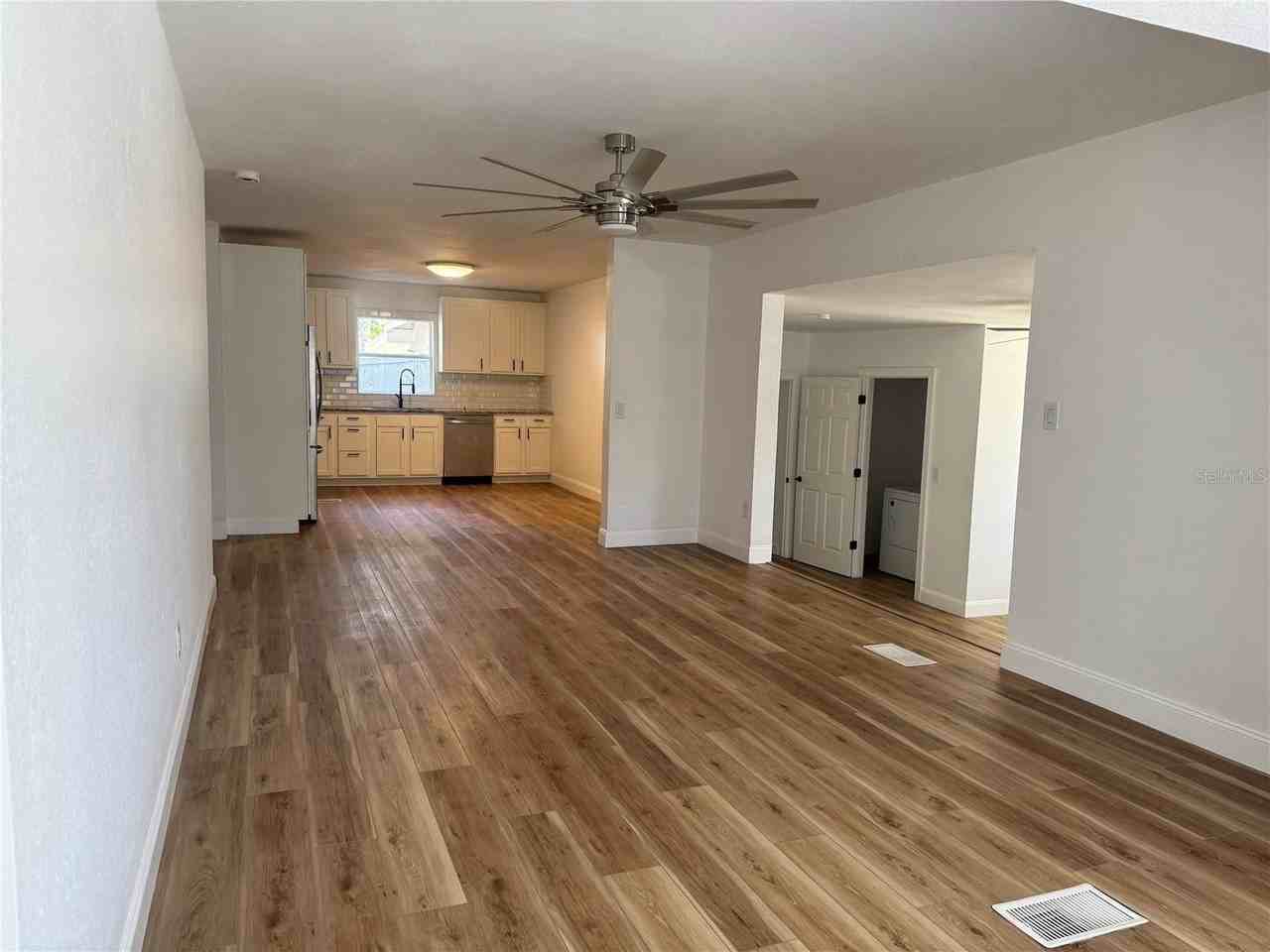 1371 14th St - Photo 5 of 17