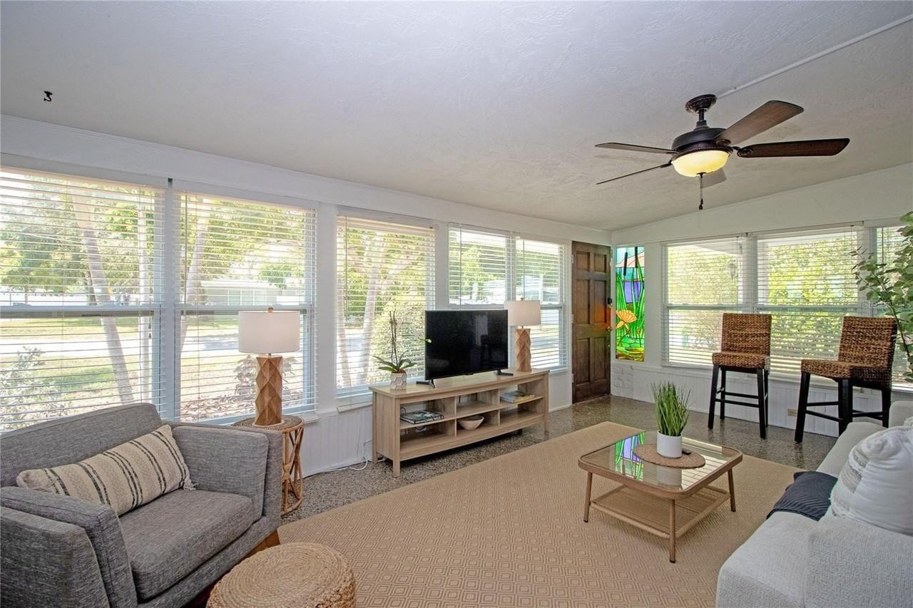 7401 13th Ave N - Photo 3 of 27