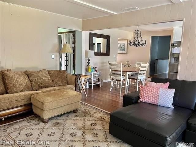 5255 Folkstone Dr - Photo 7 of 24