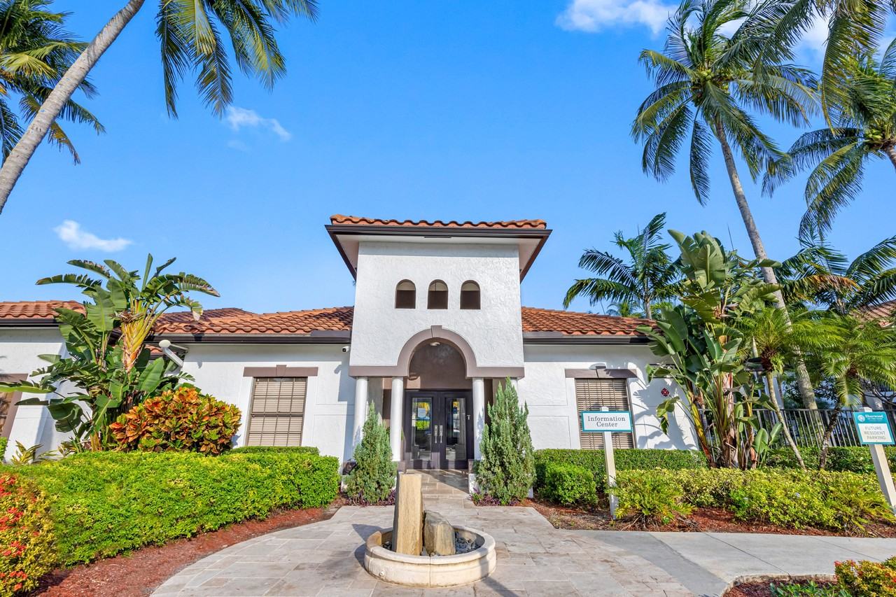 Sherwood on the Park - Photo 2 of 39