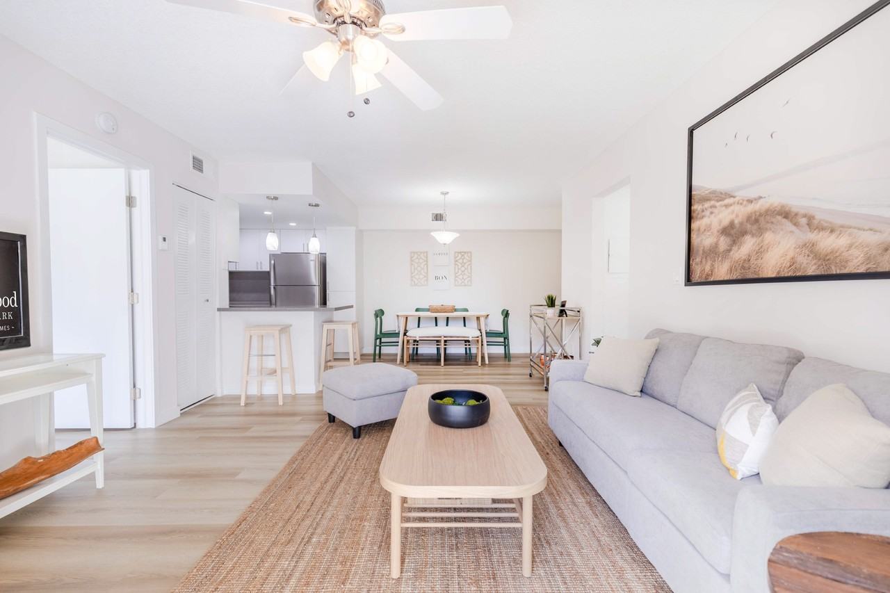 Sherwood on the Park - Photo 6 of 39