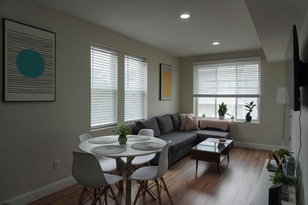 547 N Connecticut Ave - Photo 7 of 32