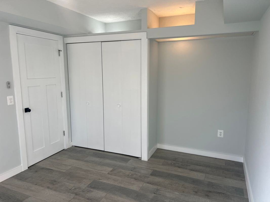 2214 Deerfern Cres - Photo 3 of 20