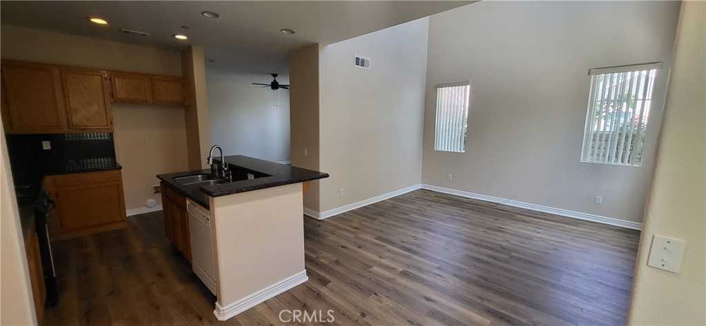 1925 E Harvard Privado - Photo 6 of 34