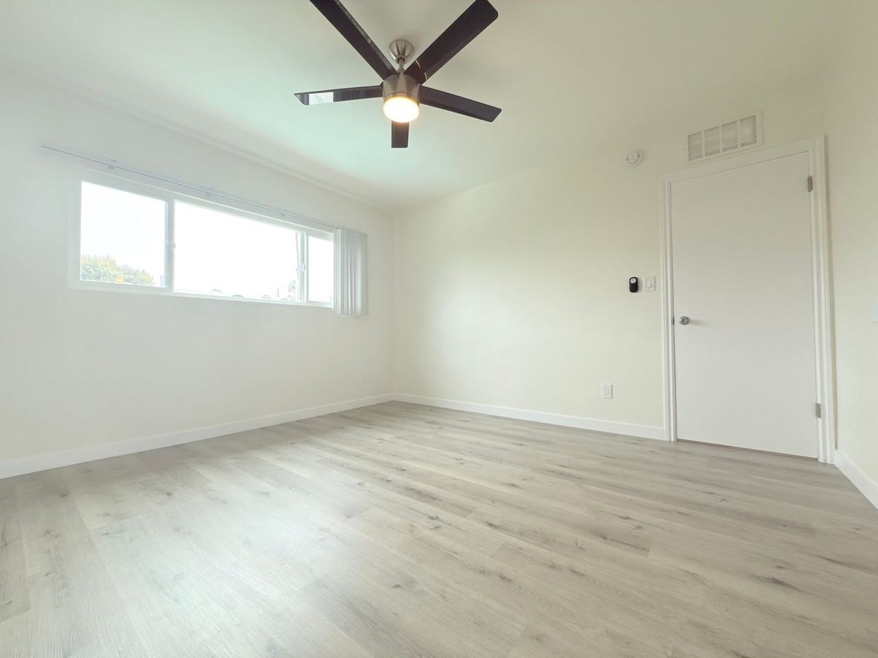 5311 Corteen Pl #29 - Photo 5 of 10