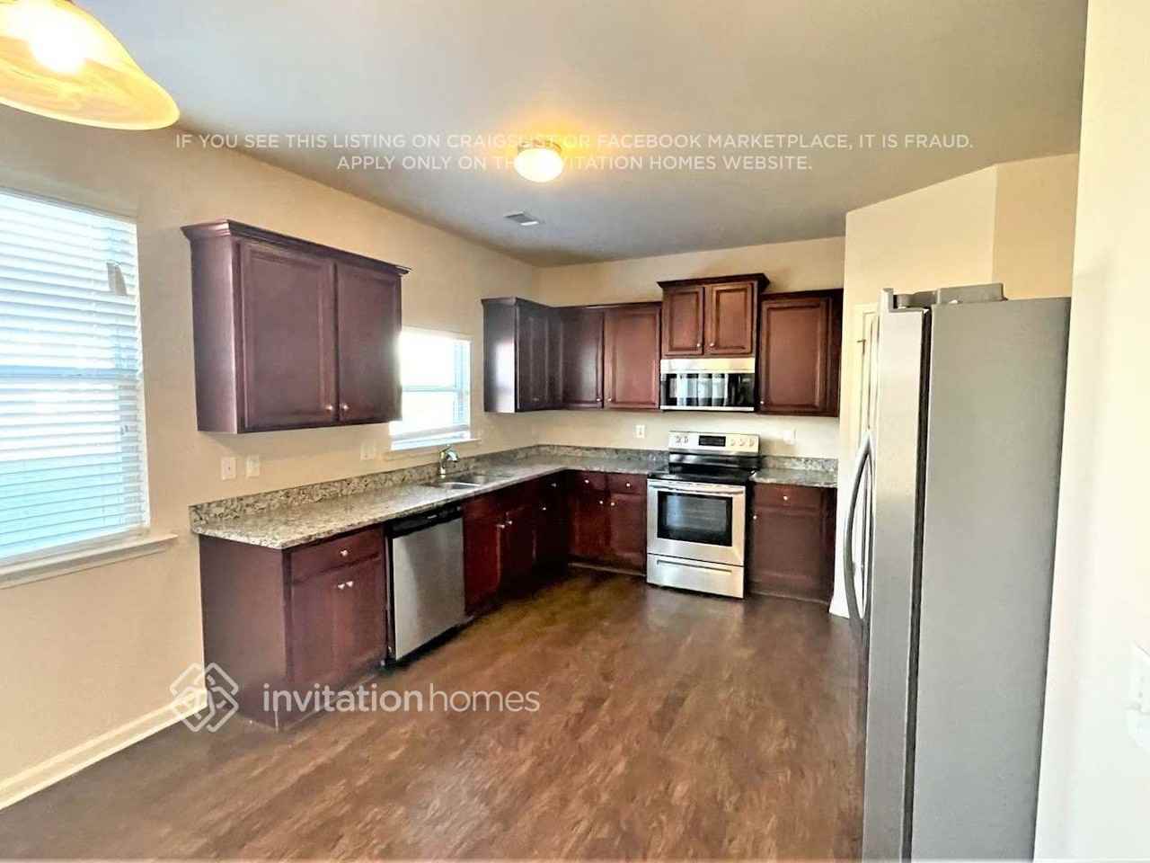 3600 Brookhollow Dr - Photo 3 of 11