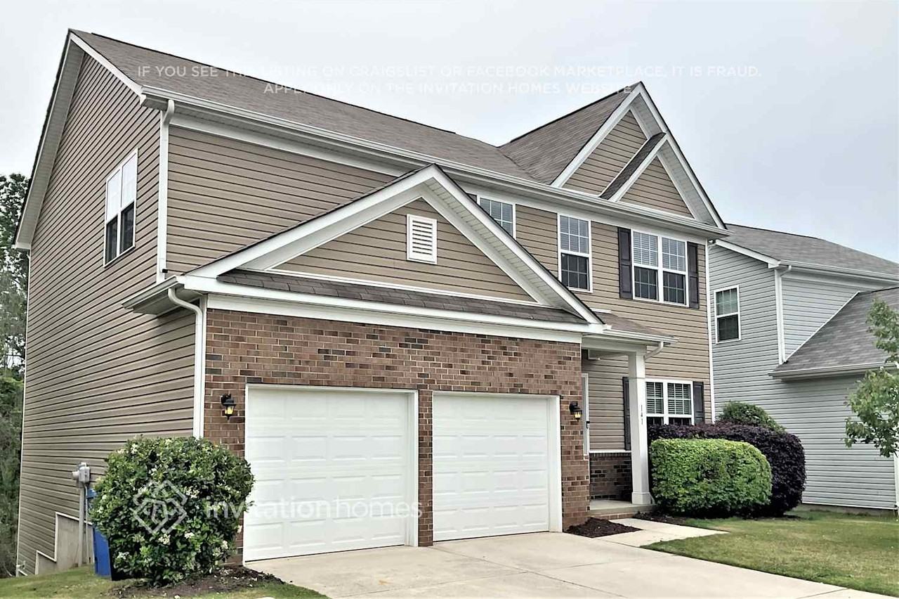 141 Farmers Folly Dr - Photo 2 of 19