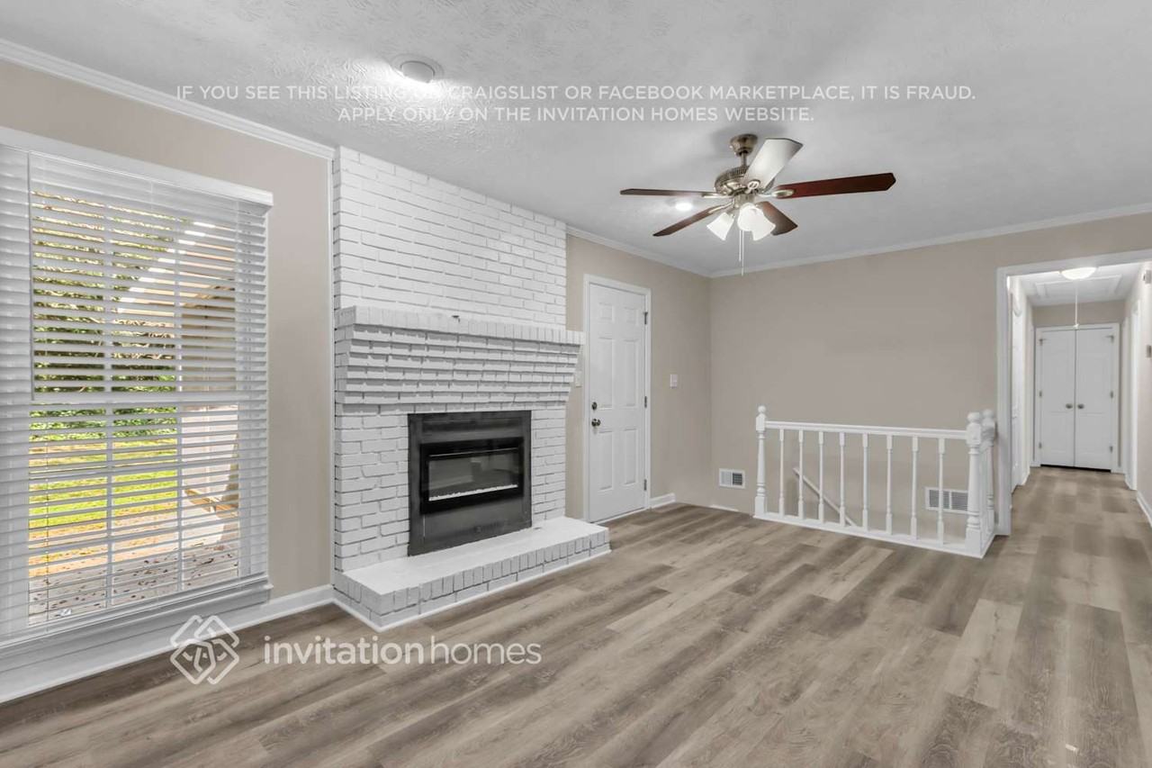 460 Glendale Ct - Photo 3 of 25