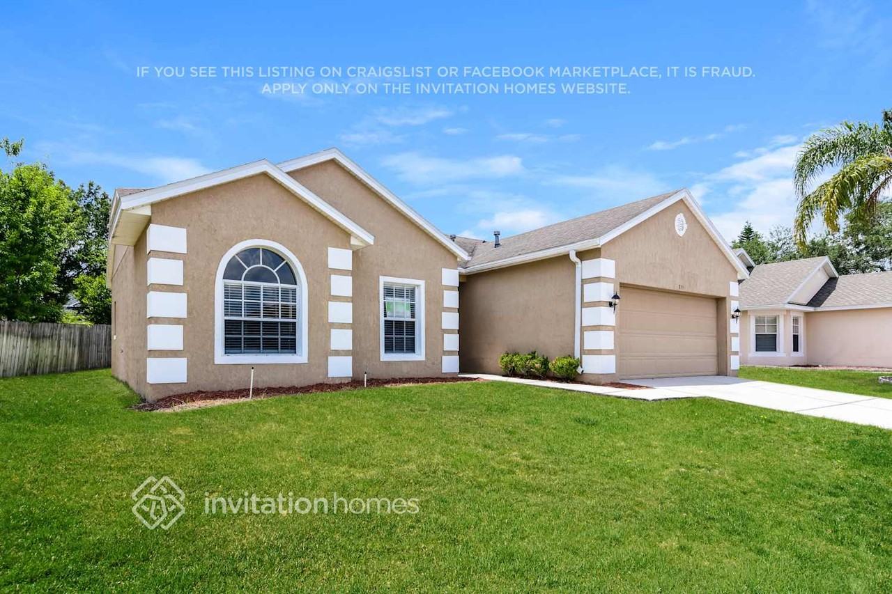 855 Berwick Dr - Photo 3 of 17