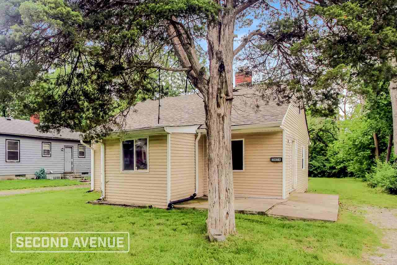 3636 N Dearborn St - Photo 2 of 28