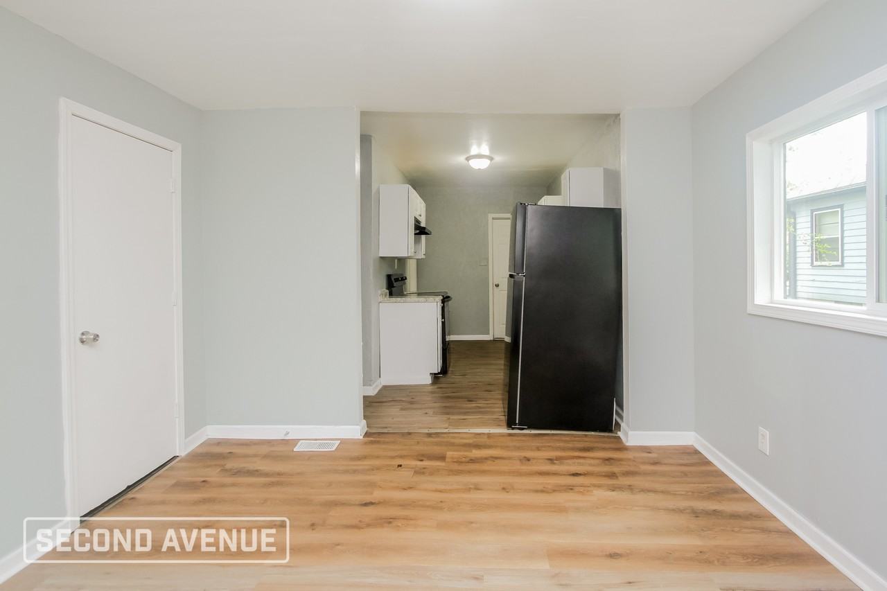 3636 N Dearborn St - Photo 6 of 28