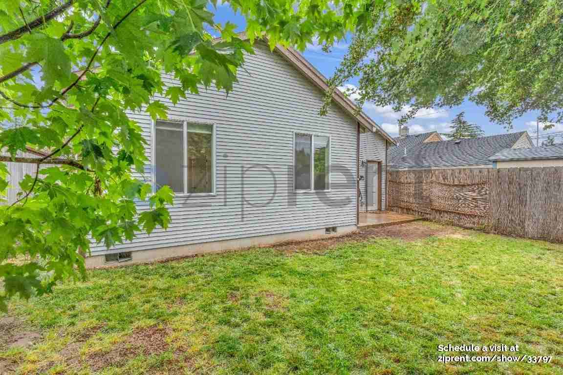 4451 Se 117th Ave - Photo 5 of 21