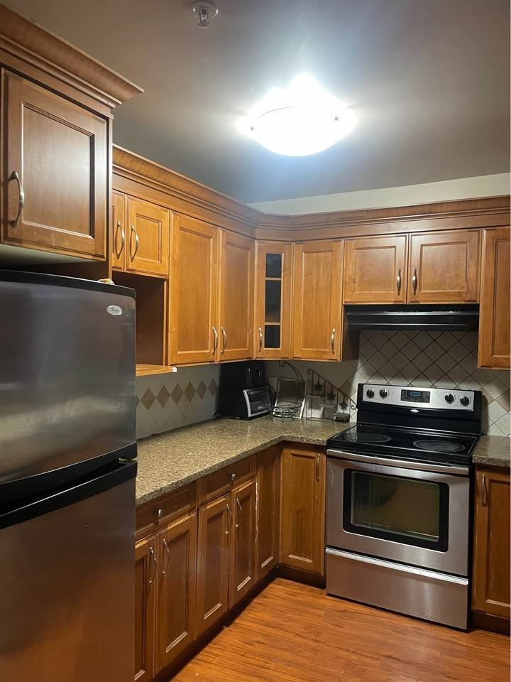 10289 133 Street #101 - Photo 6 of 25