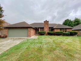 featured image of 2164 E Inman St