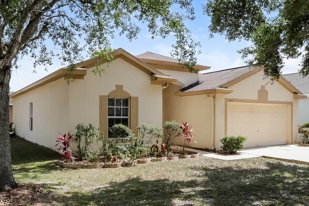 502 Magnolia Pointe Ct - Photo 3 of 16