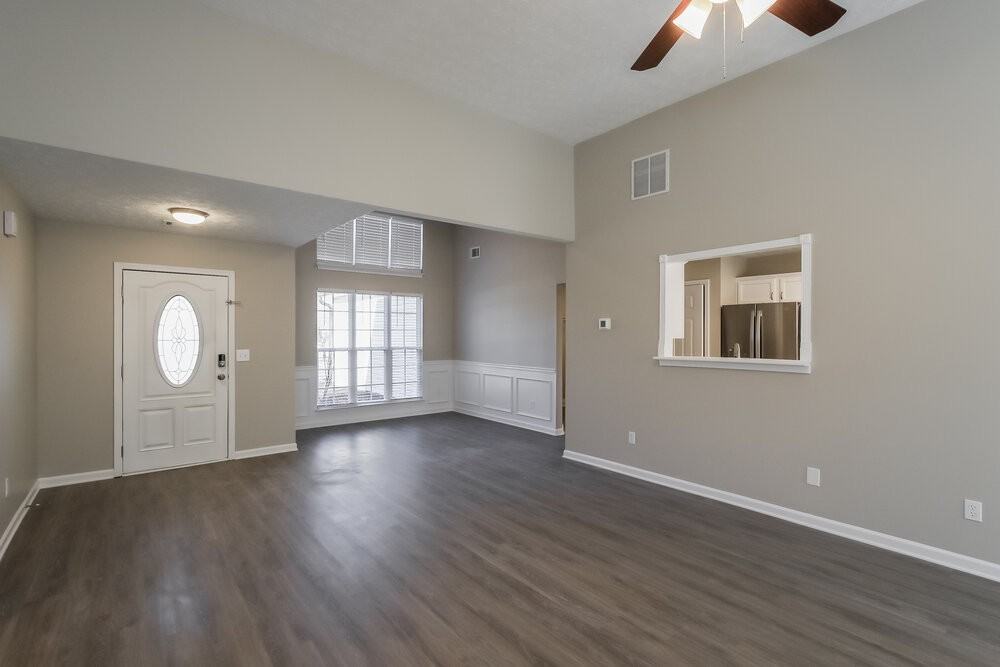 492 Clearwater Way - Photo 4 of 16