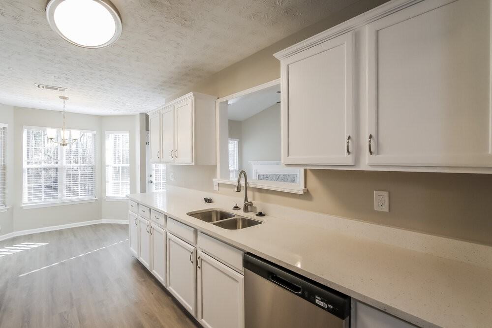 492 Clearwater Way - Photo 5 of 16