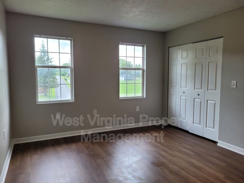 3751 Summerlee Rd #10 - Photo 4 of 22