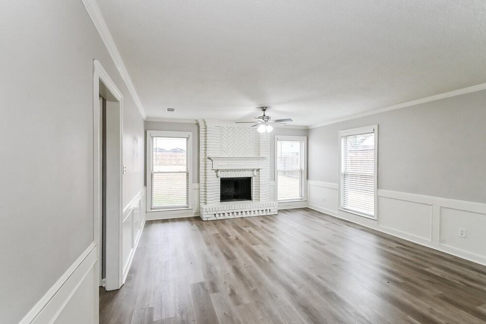 7069 Cutter Mill Rd - Photo 4 of 17