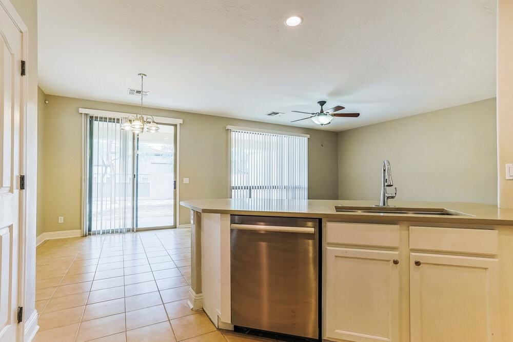 4729 E Cloudburst Dr - Photo 7 of 16