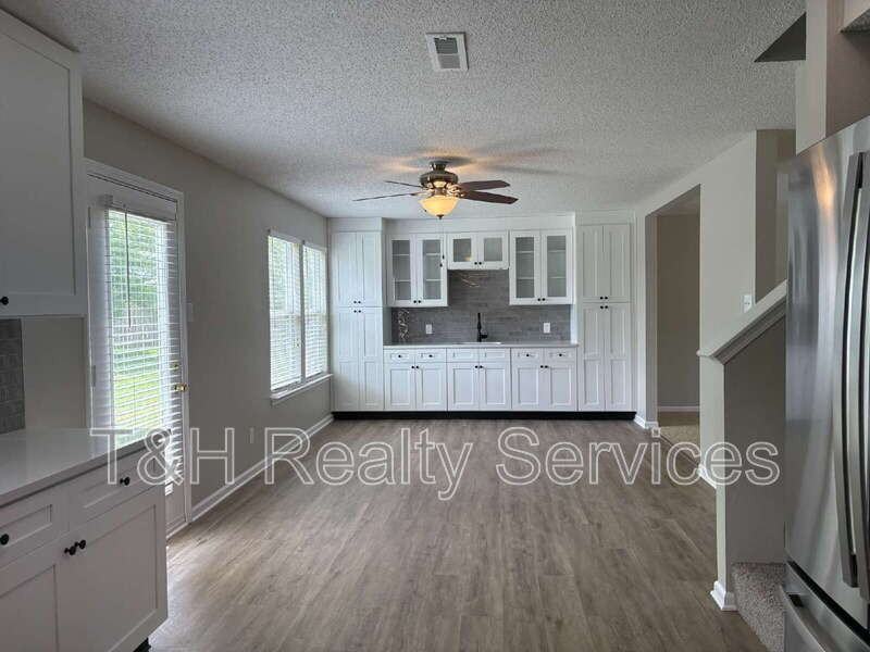 14928 Drayton Dr - Photo 6 of 30