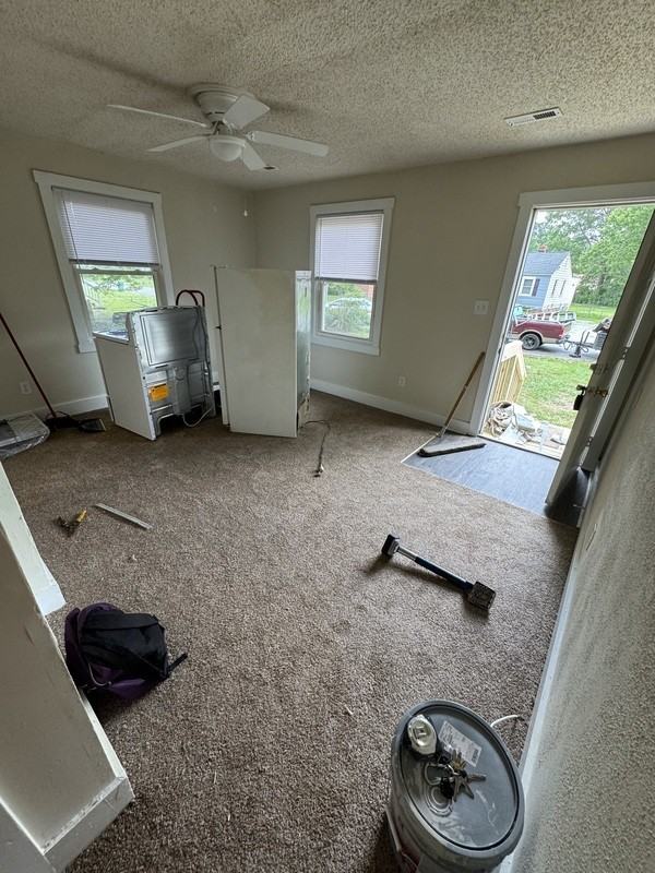 660 Effingham Dr - Photo 2 of 7