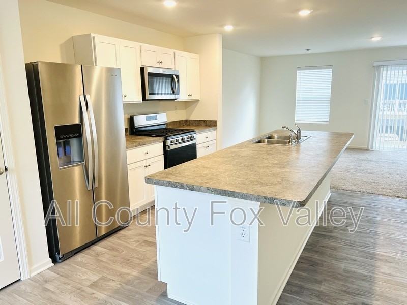 860 Briar Glen Ct - Photo 2 of 15