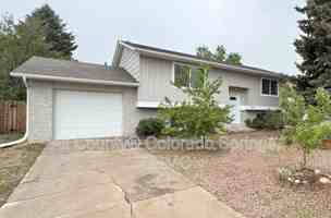 featured image of 1480 Hiawatha Dr