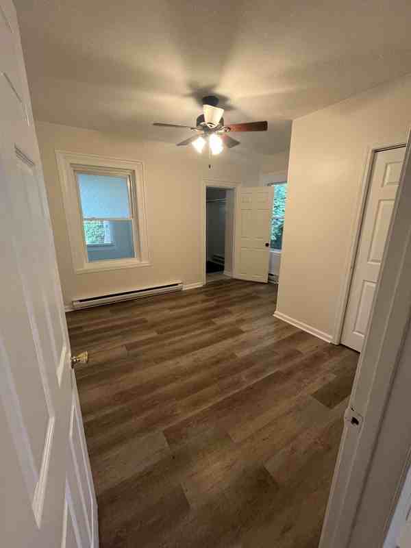 350 Madison Ave - Photo 5 of 8