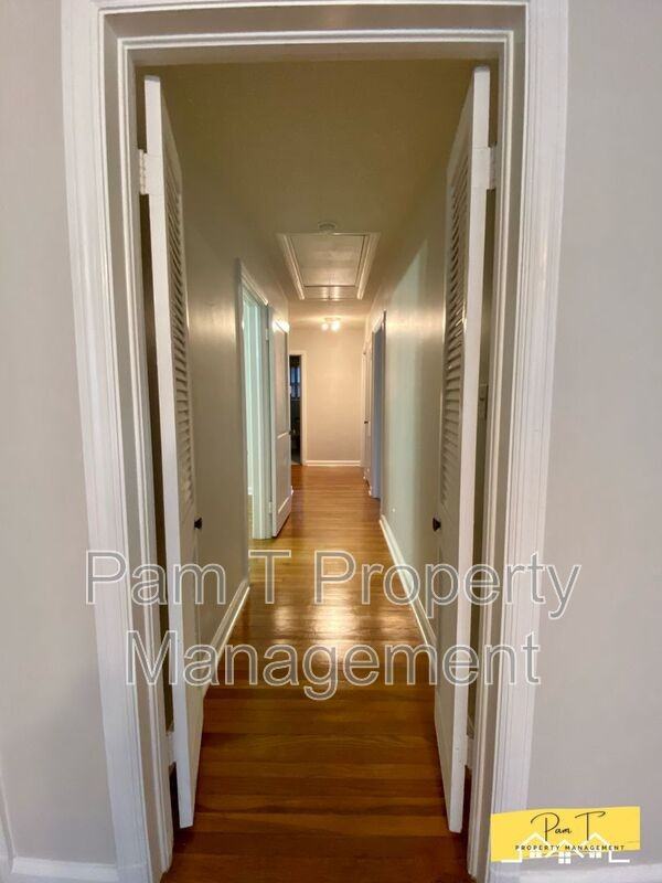 304 Columbus Dr - Photo 4 of 29