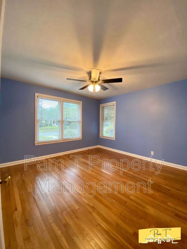 304 Columbus Dr - Photo 5 of 29