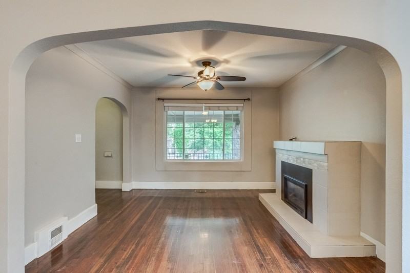 4435 N Clay St - Photo 6 of 42
